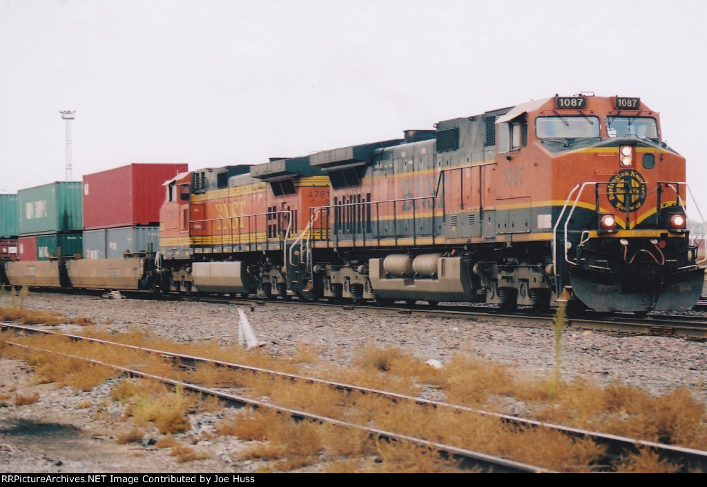 BNSF 1087 East